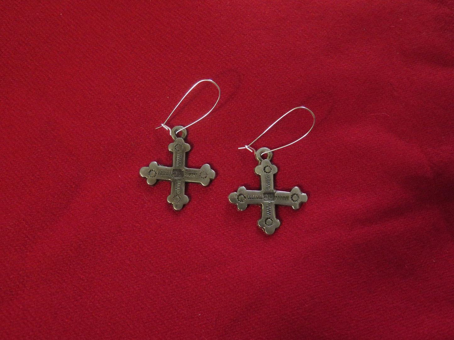 Native American Early Trade Cross Earring | Single Trade Silver Lead-Free Pewter Cross with Sterling Silver Kidney Ear Wire - Aki Trading Post